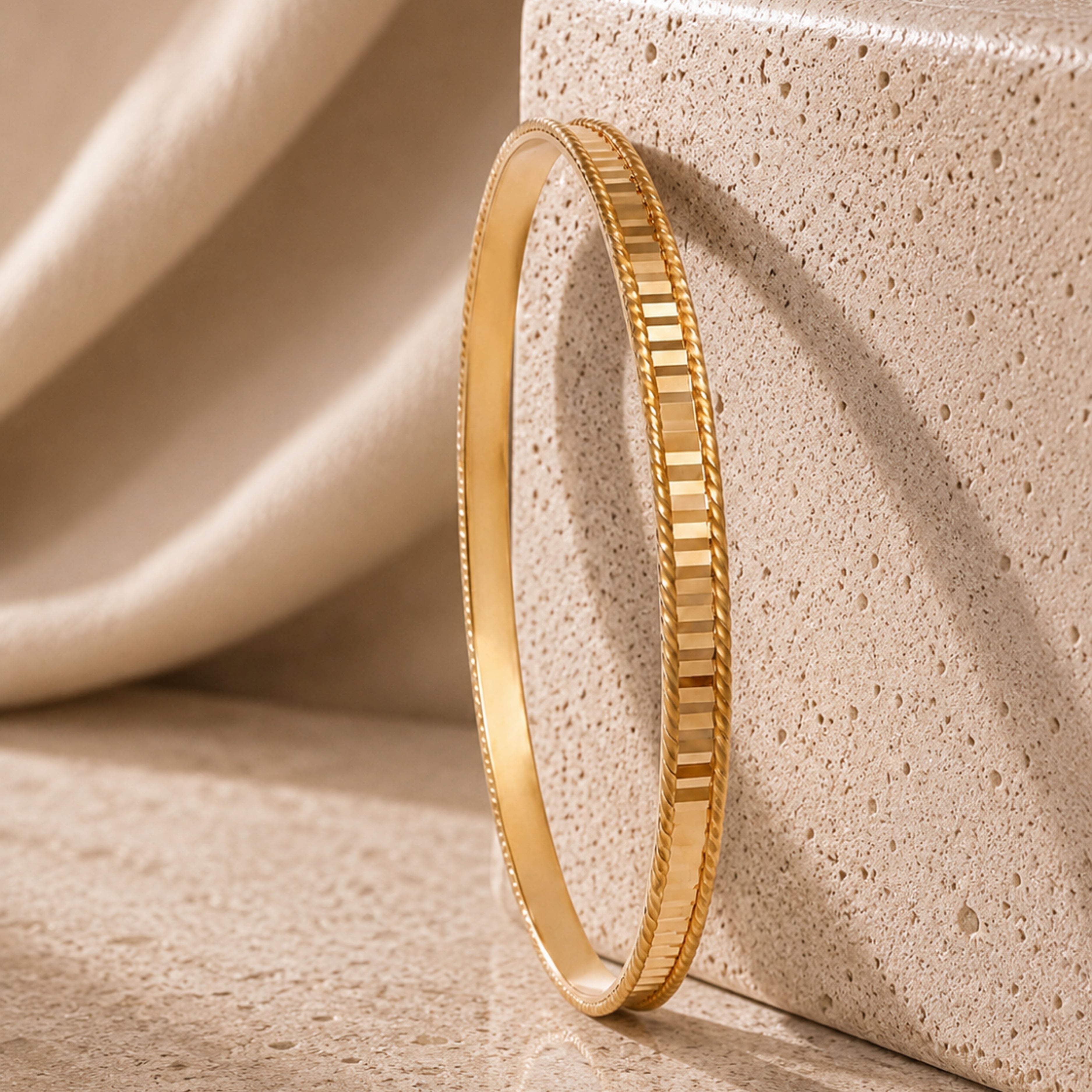 Armband aus 22-Karat-Streichholzstielen