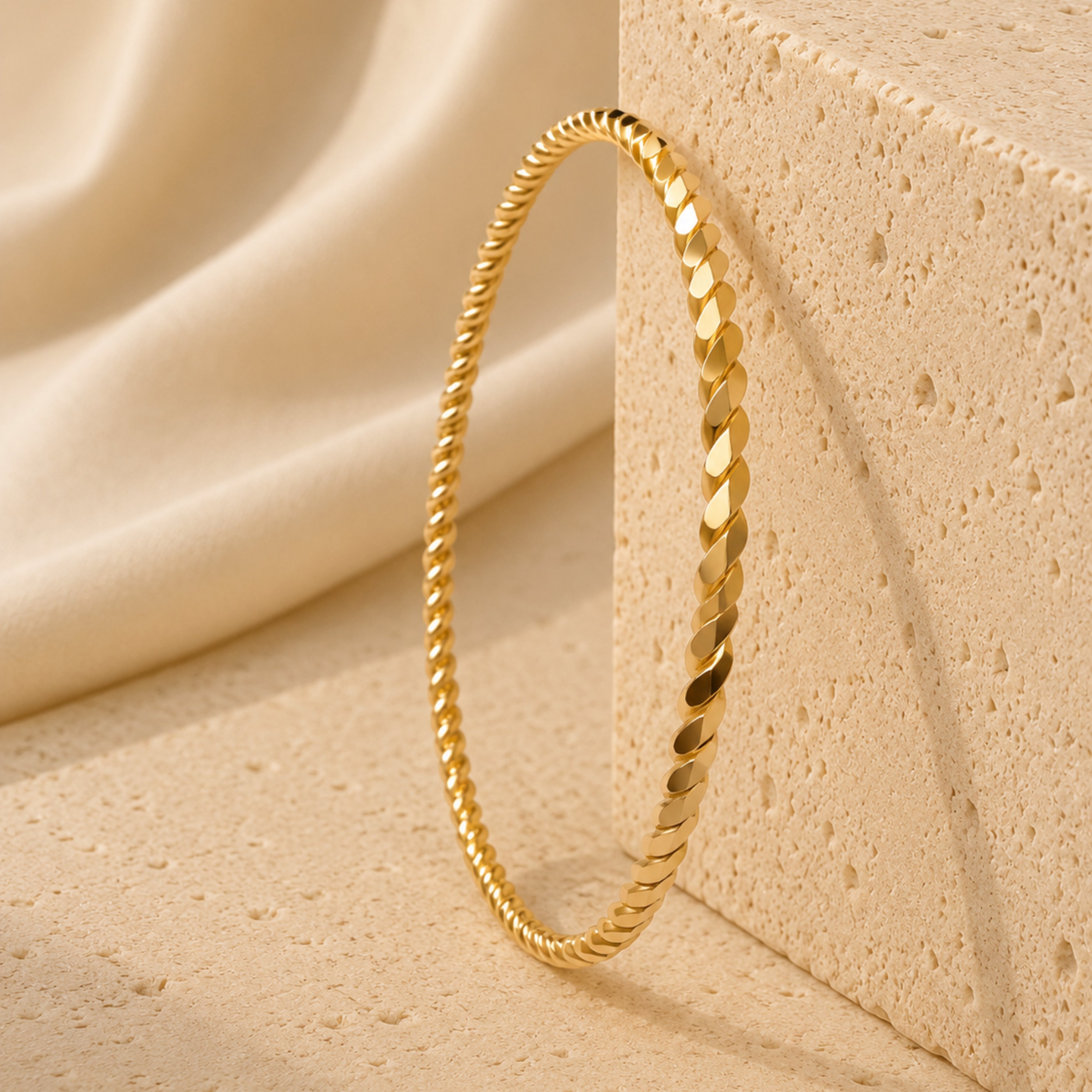 22-Karat-Armband mit zwei Drähten im Burma-Stil