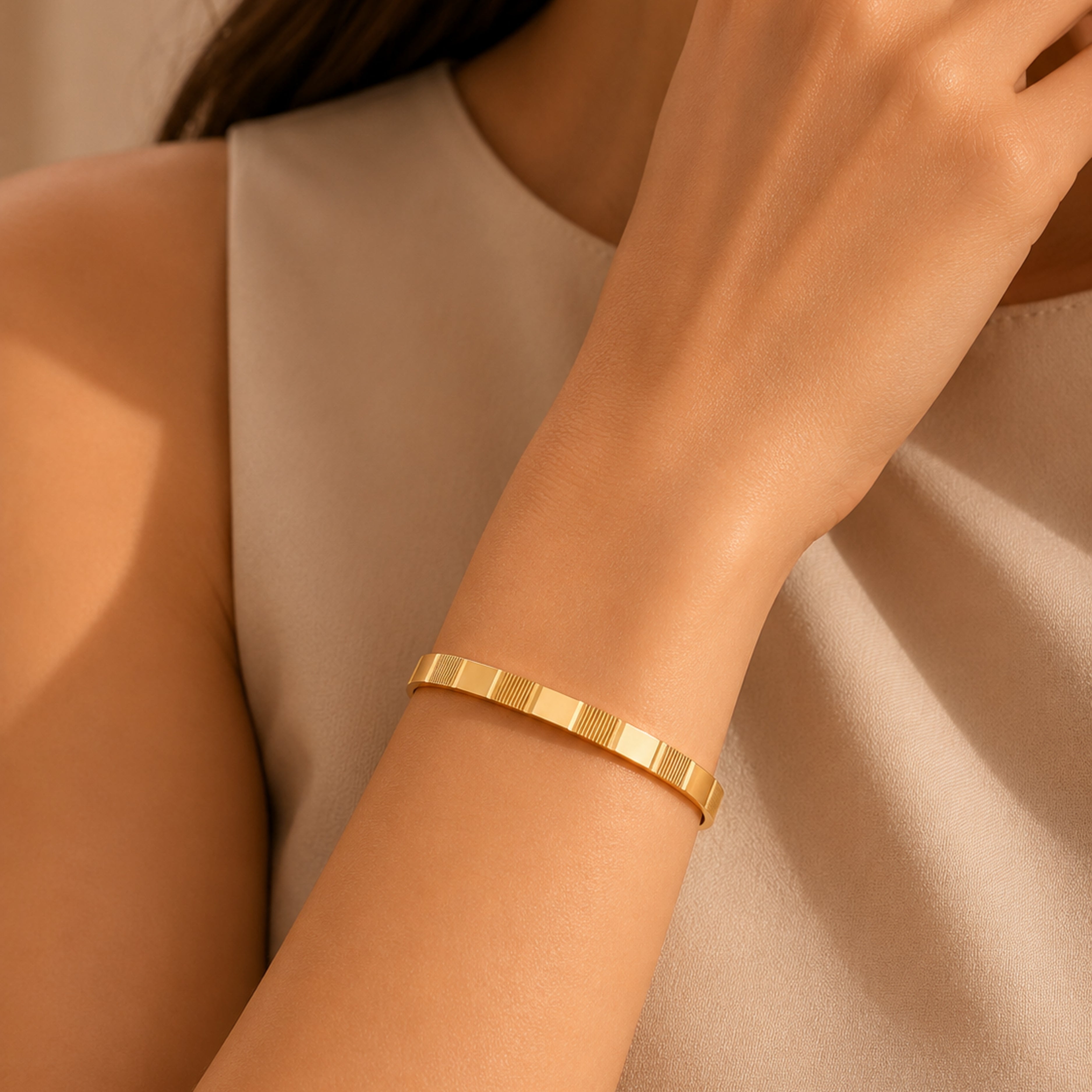 Armband aus 22-Karat-Streichholzstielen