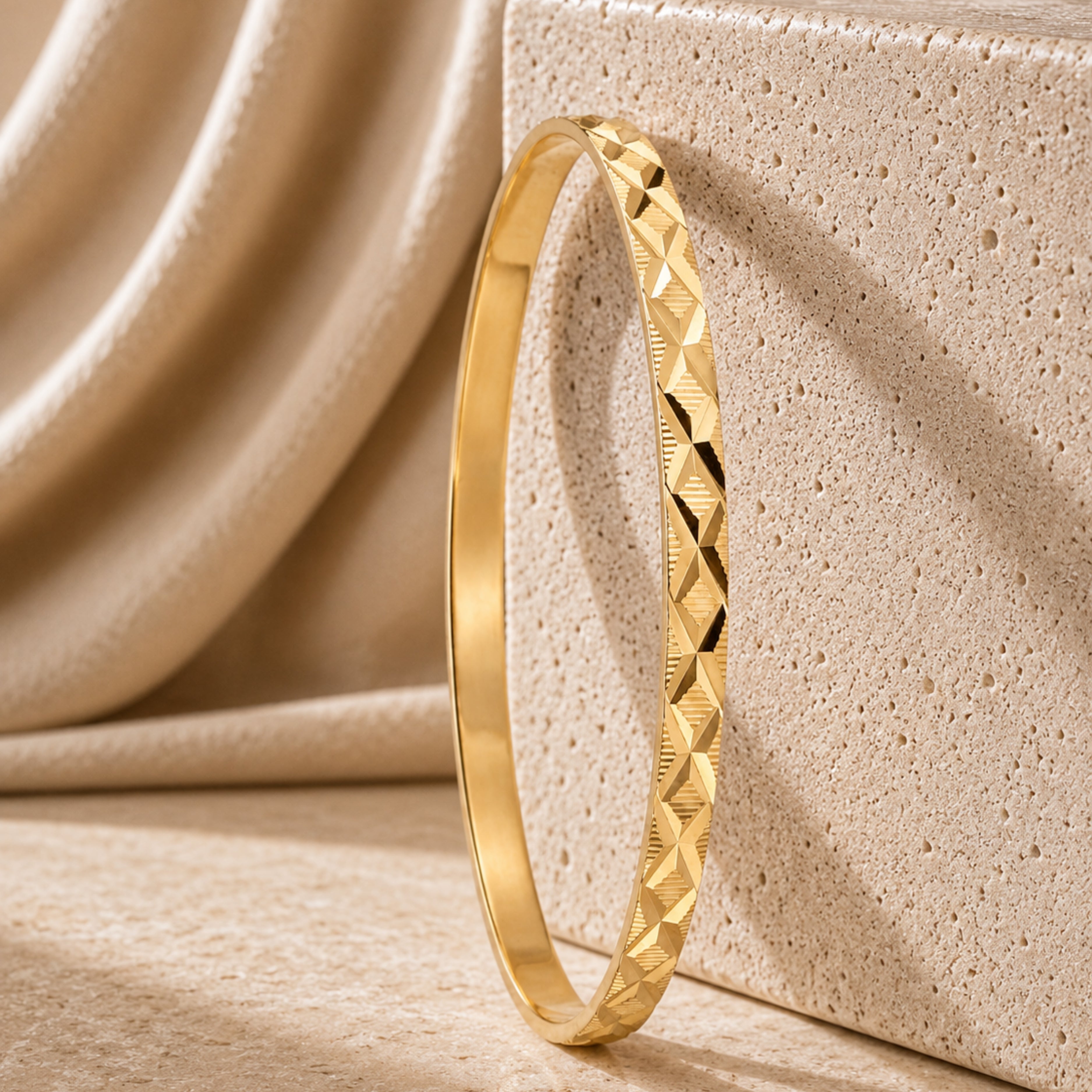 Armband aus 22-Karat-Streichholzstielen