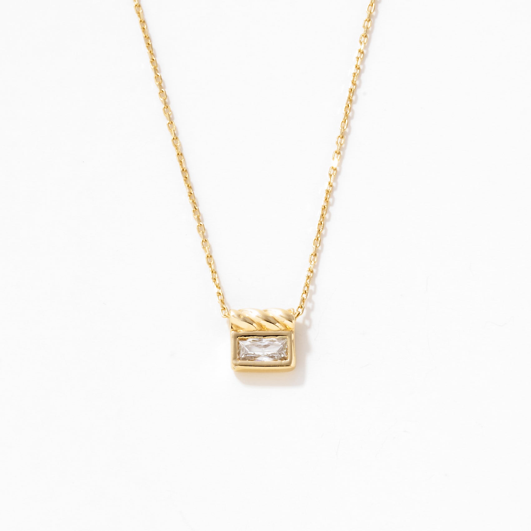 Cercle de Bonheur Baguette Necklace